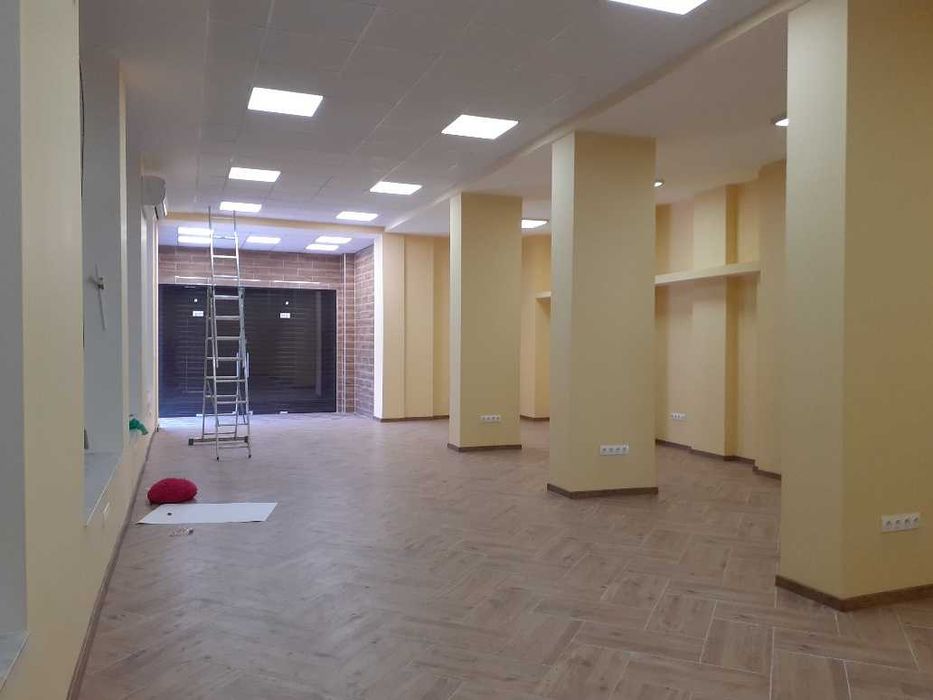 Магазин под наем в Центъра