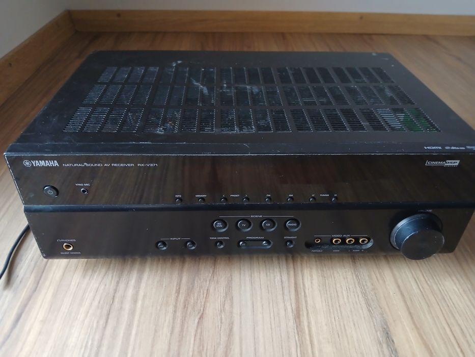 Amplituner yamaha RX V371