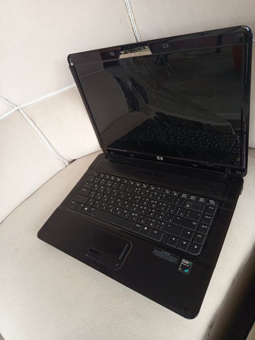 Ноутбук ( экран разбит ) .