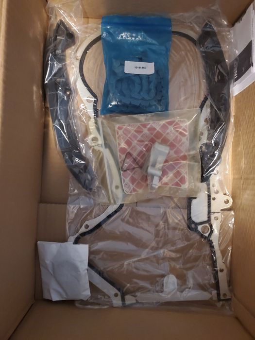 Kit distributie lant si pompa de apa WV Passat B6