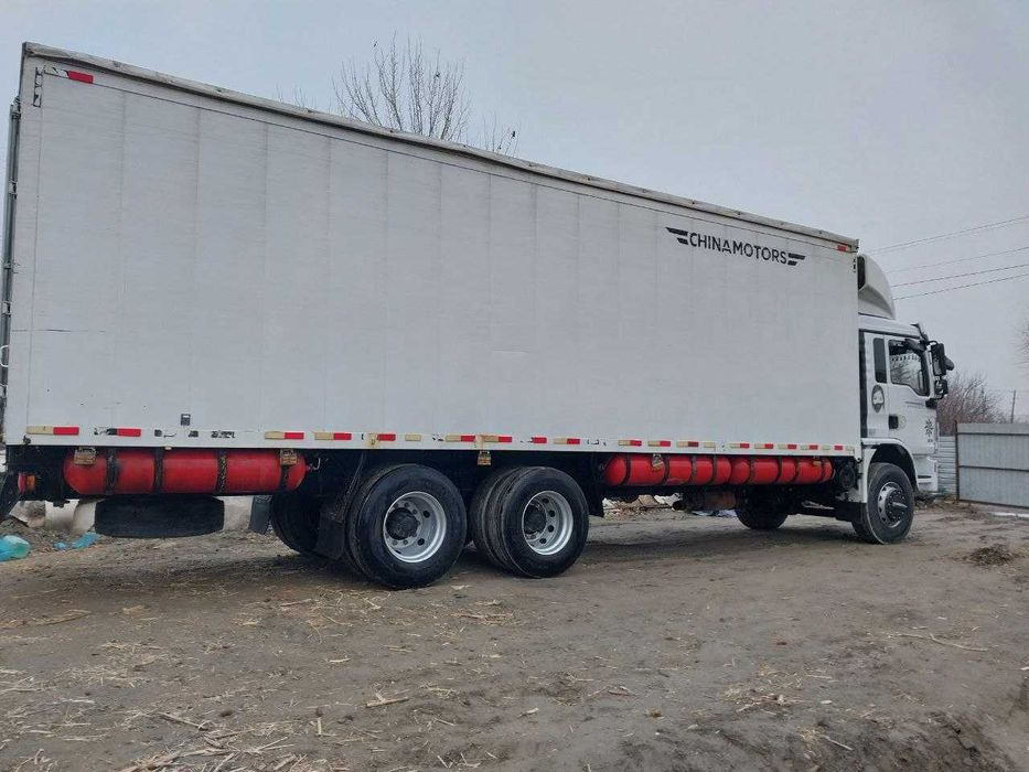 SHACMAN L3000  Furgon