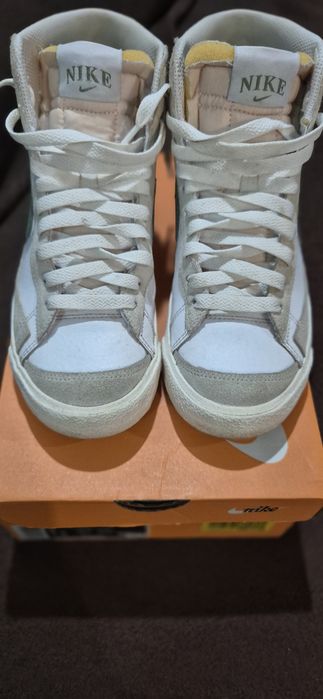 NIKE blazer mid adidasi