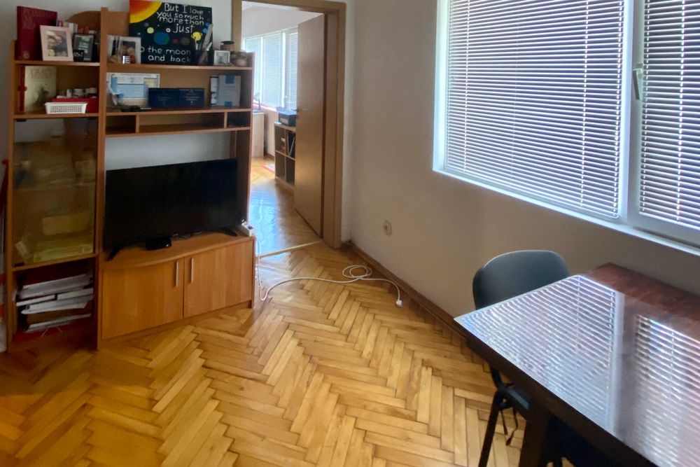 Дава се под наем Двустаен апартамент в Варна, Център - 55 кв.м за 450 € - Снимка #1