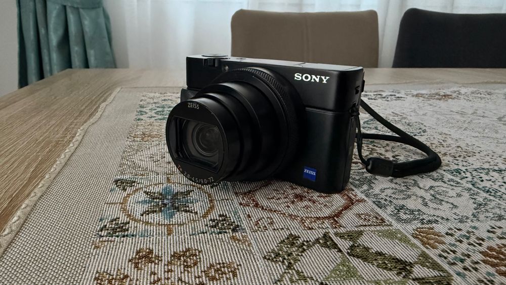 Sony RX100 Mark VII Aparat Foto Compact 20.2 MP UHD 4K HDR Negru ca NOU in stare foarte buna peste ricoh canon nikon etc