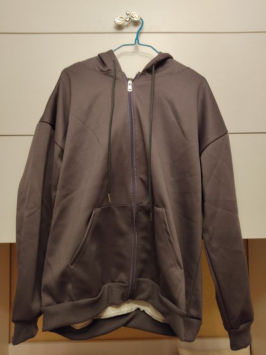 Продам зип худи на замке