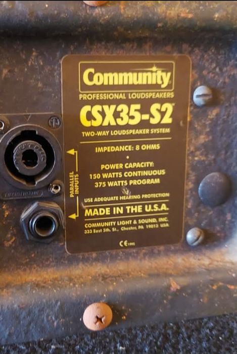 Vind 2 boxe Community CSX35_S2  NE umblate la ele sau