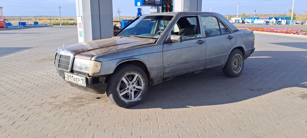 Продам мерседес 190