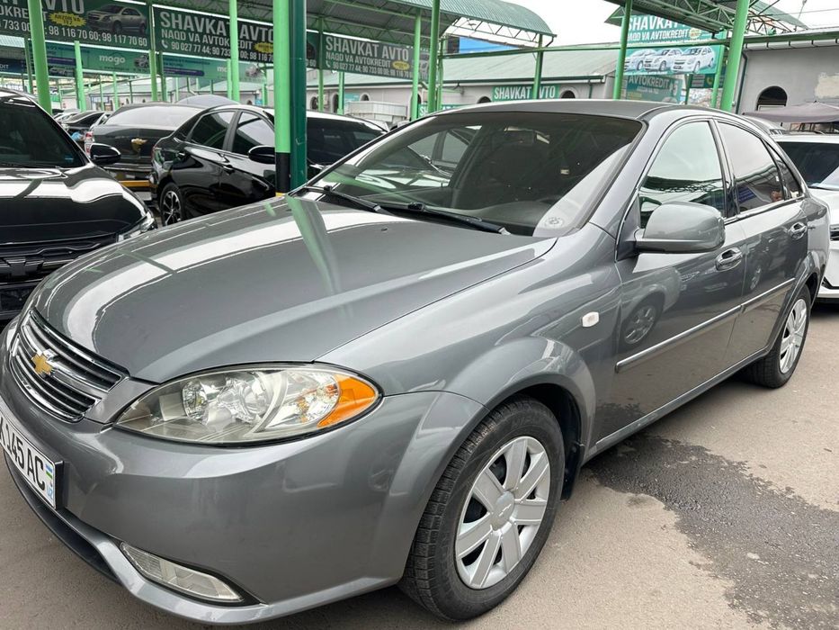 Жетра сотилади.  Автомат каробка. Холати идеал.