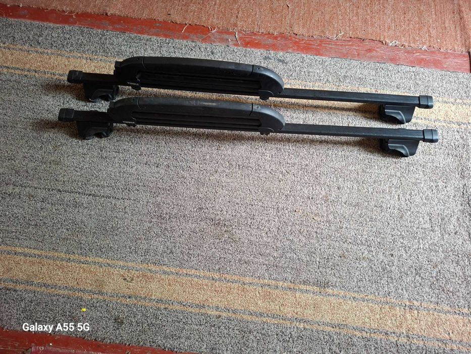 Schiuri cu bete cu husa si bare auto transport