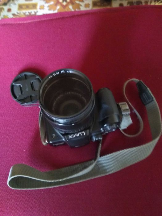 Продавам цифров фотоапарат Panasonic Lumix DMC - FZ 5