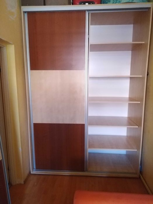 Dulap haine-dresing h-2,5m și l-1.8m