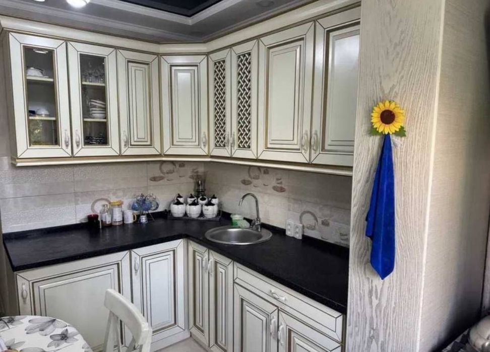 Продаётся Квартира 4в3/4/4 на Садык Барака