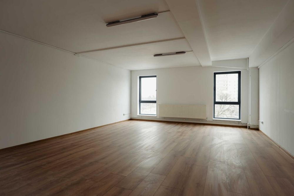 Spații office / birouri de închiriat de la 30 mp - la 5 minute de Palas