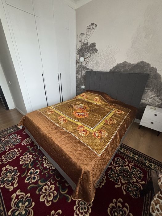 Двухспальная кровать,