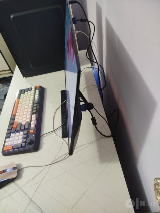 Kompyuter Notebook Telfon Sotiladi