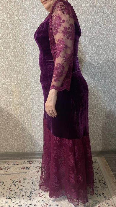 Платья женские вечерние