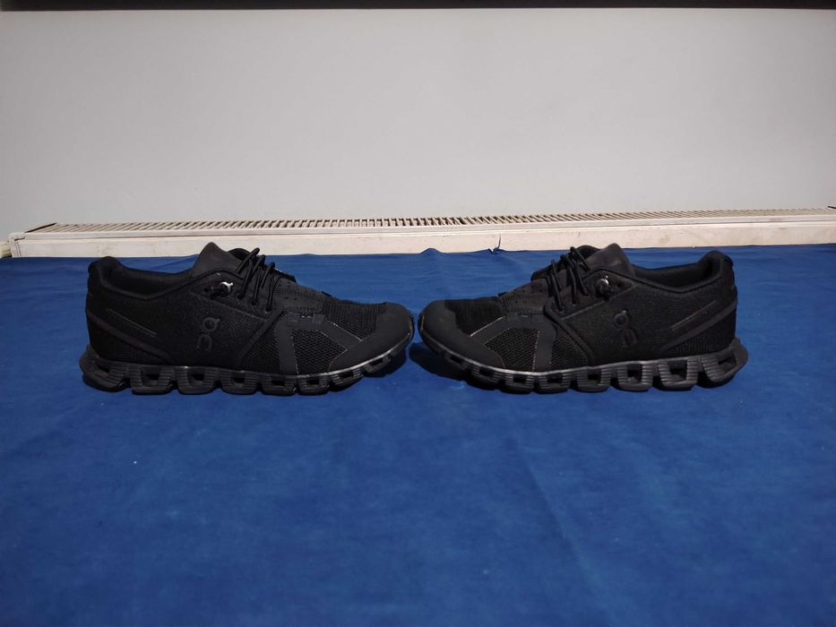 O N Running Cloud adidași alergare, mărimea 37, interior 23,5 cm