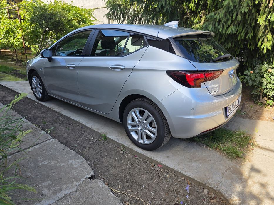 Opel Astra K 2018 1.6crdi 156000 km 8000€ negociabil