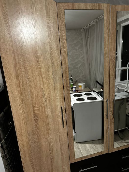 Продам шкаф 4-х дверный