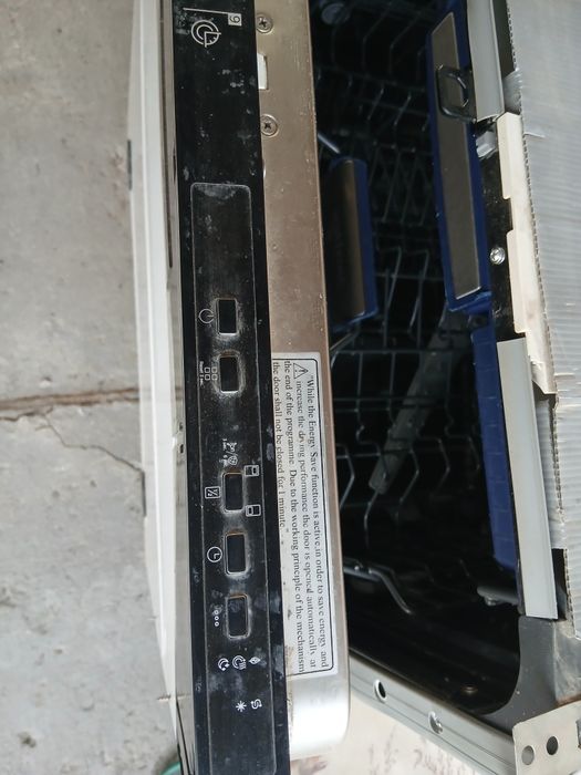 Продам посудомойку.