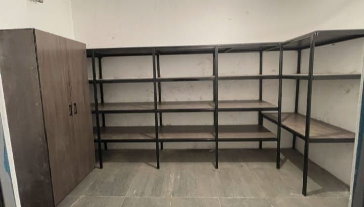 Продам стеллажи разные