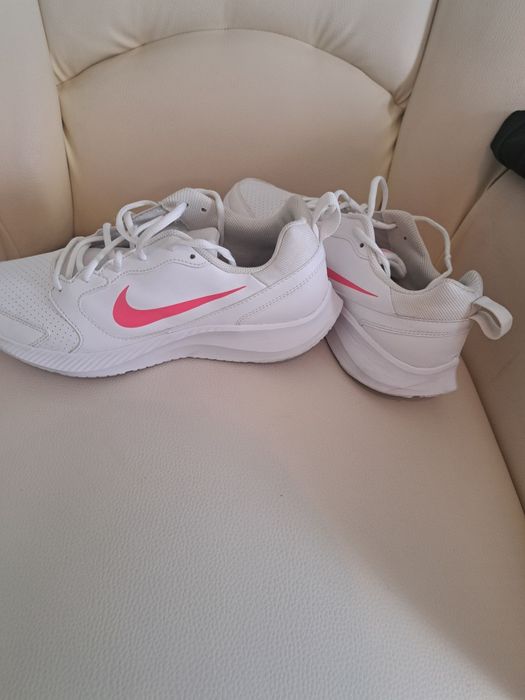 Adidași Nike nr 44