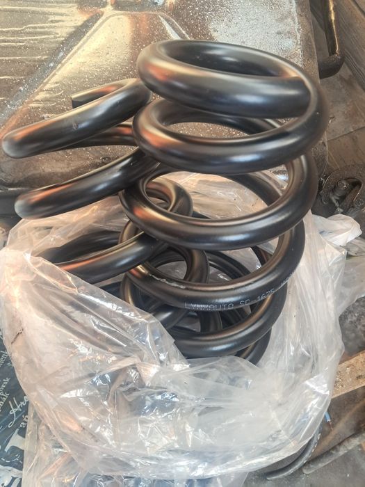 Продам пружины на L200,pajero sport