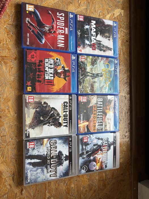 Consola PS4 aproape noua