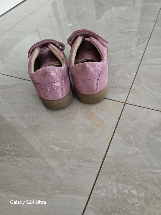 Papuci de piele naturala ccc