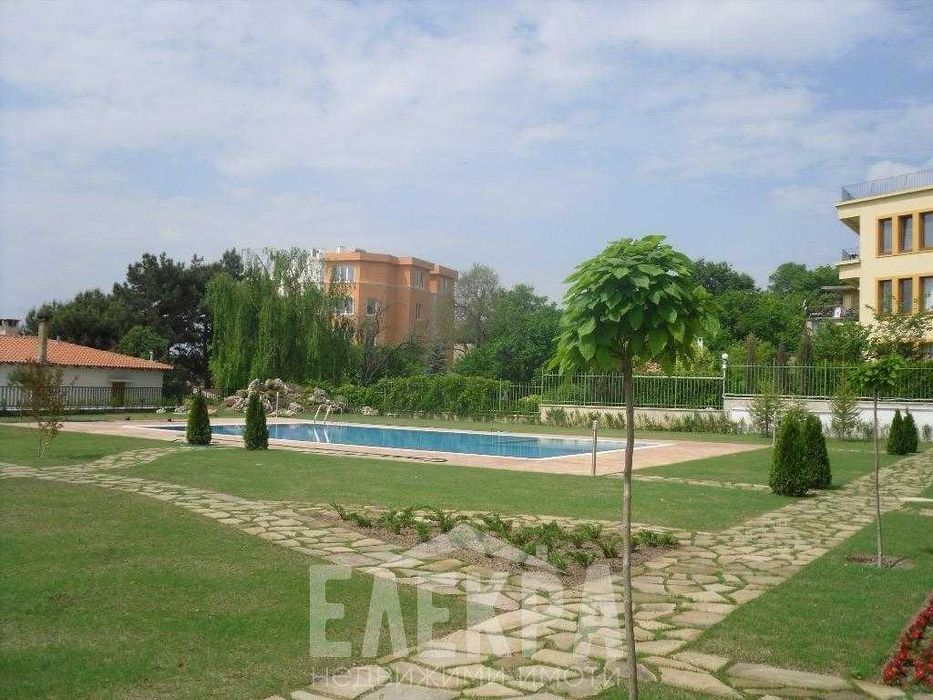 Продава се Двустаен апартамент в Варна, Център - 65 кв.м за 1924 €/кв.м - Снимка #7