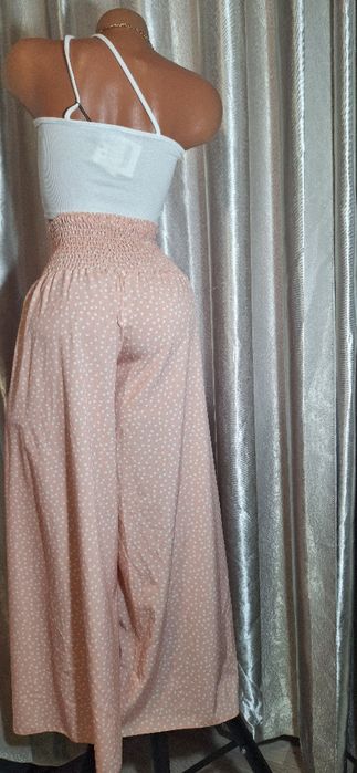 Pantaloni largi roz pudrat cu buline albe talie elastică lejeri M/L