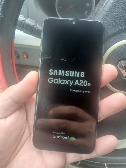Samsung a20e .putin fisuratt