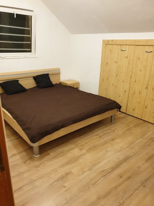 inchiriez Transilvaniei 3 /60  penthouse 6 cam. 140 mp preț 500 e