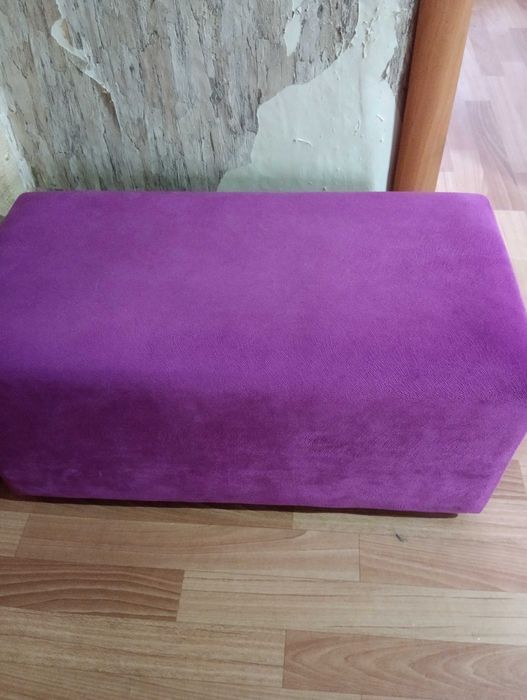 Большой пуфик для прихожей