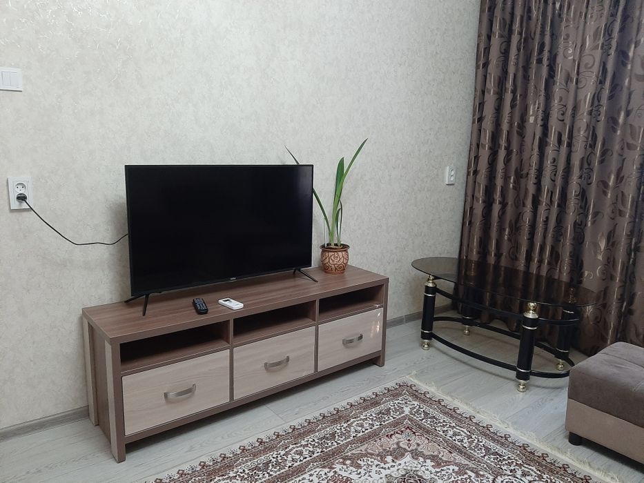 Абая 161 2х ком.(район Смарт)