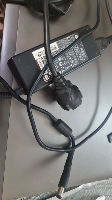 Încărcător HP original 90W (19V 4.74A) – PPP017L‑E
