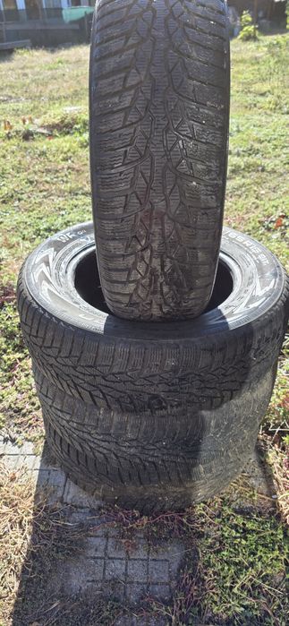 Гуми 4бр 195/65/15 - 1бр  - 68лв