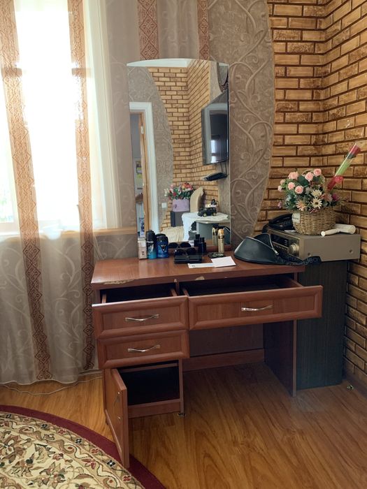 Трюмо Шкафчик для спальни