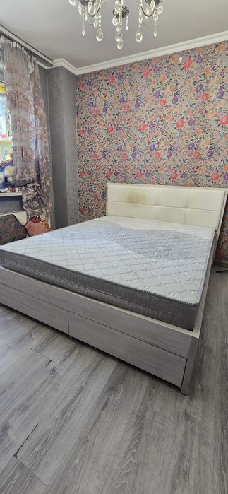 Продам кровать 2000×1600