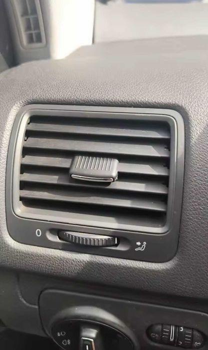 Плъзгачи за преместване на духалките за VW Jetta A5 MK5 Golf 5