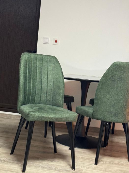 Трапезни столове