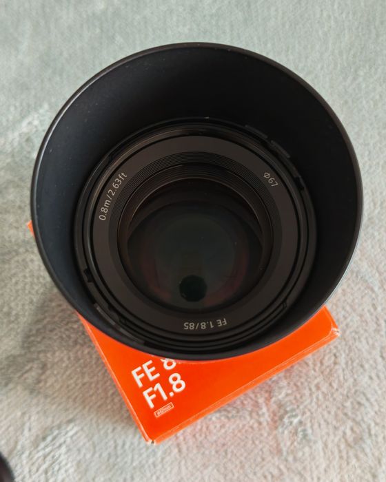 обектив Sony FE 85mm f/1.8