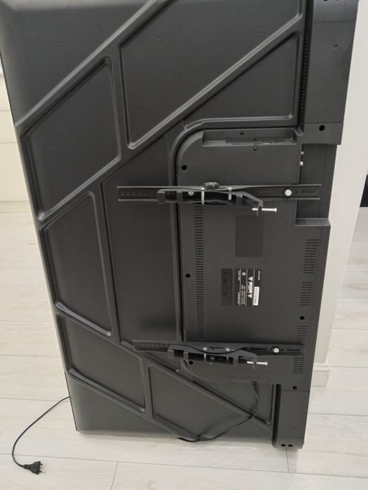 Продаетсч Led Smart TV