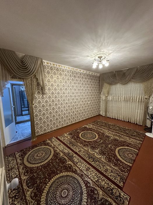 Продается дом 5 комнатная Себзор 5 дом 2 этаж