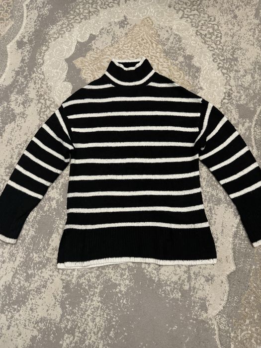 Разные свитеры, разные цены