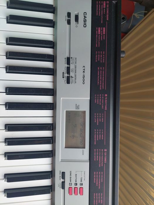 Синтезатор CASIO