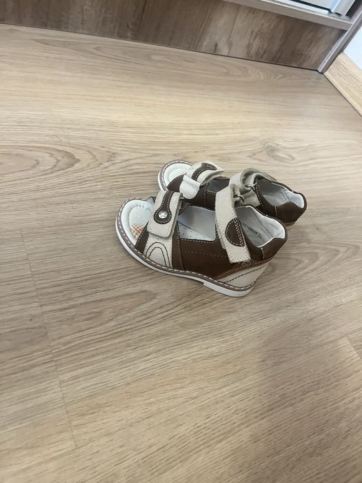 Детские кожаные сандали для мальчика. Уғил болалар ун тери сандаллар.