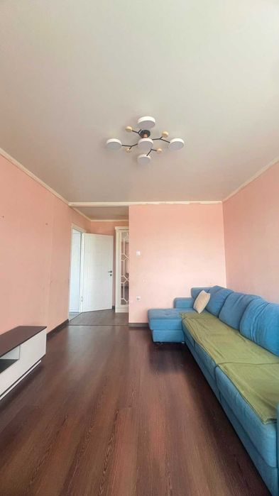 2 ком.кв. 49 кв.м  Республики 37