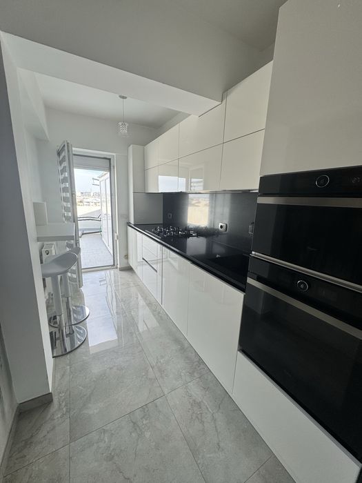 Inchiriez apartament