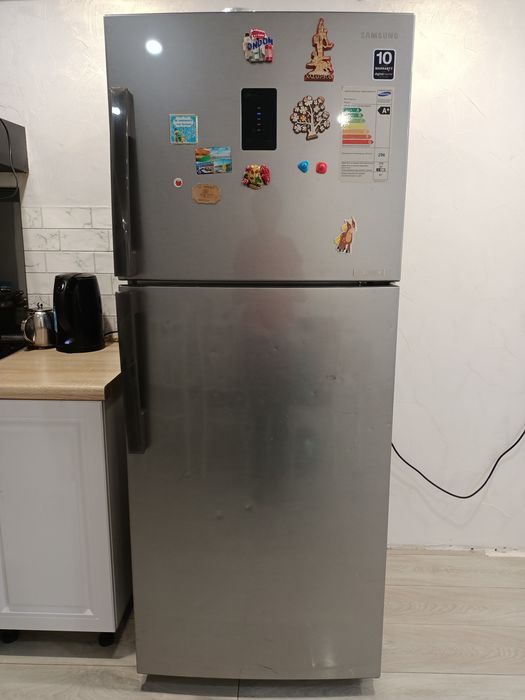 Продам холодильник